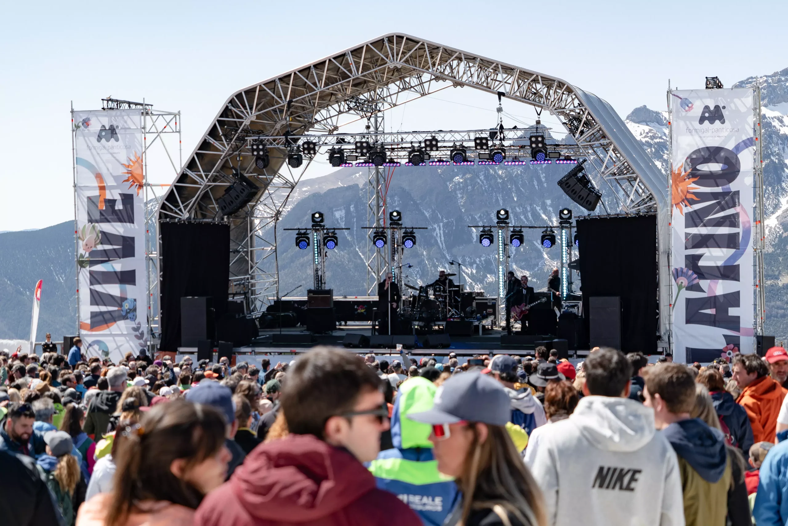 Vive Latino snow weekend