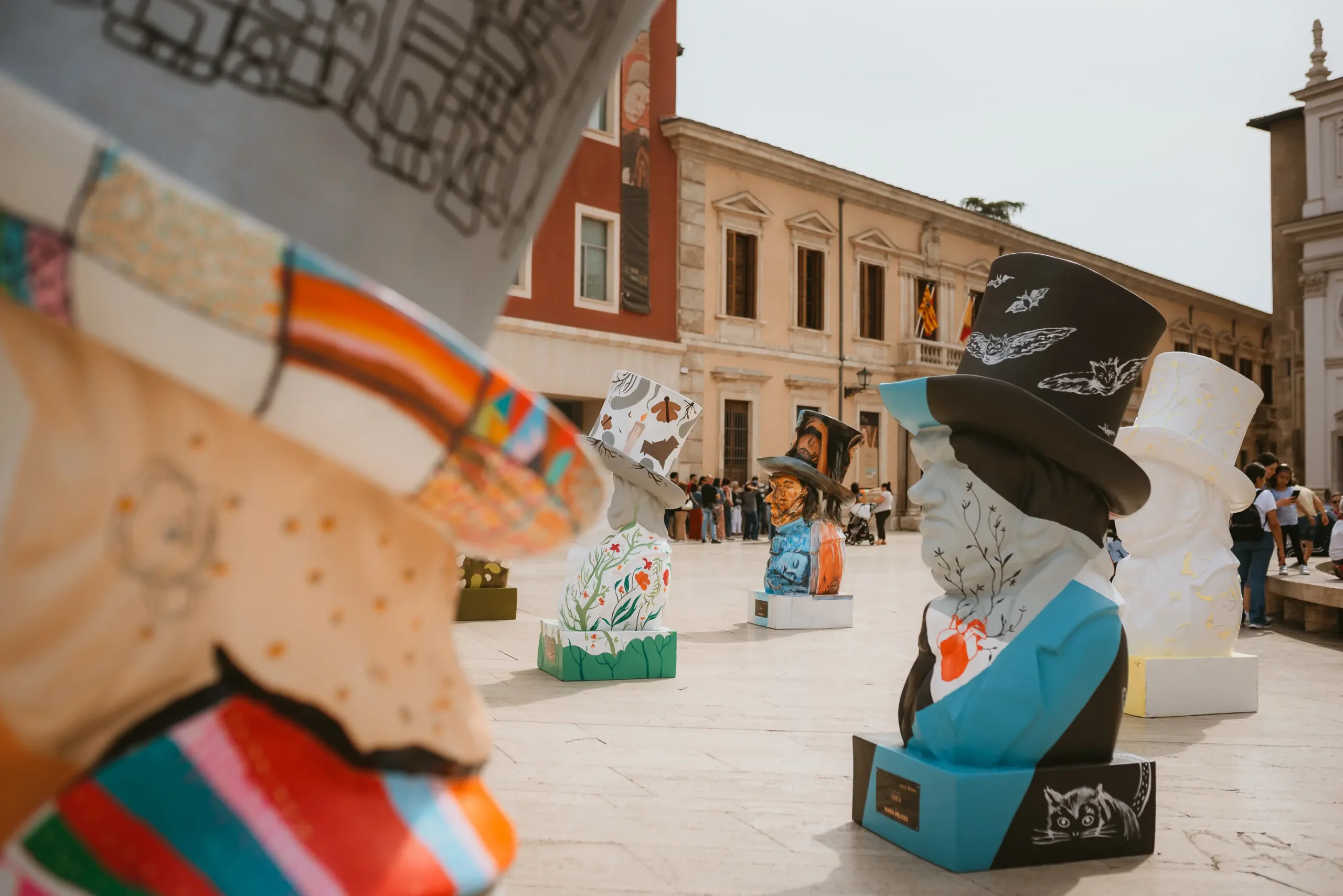 Bustos de Goya en la Plaza de la Seo