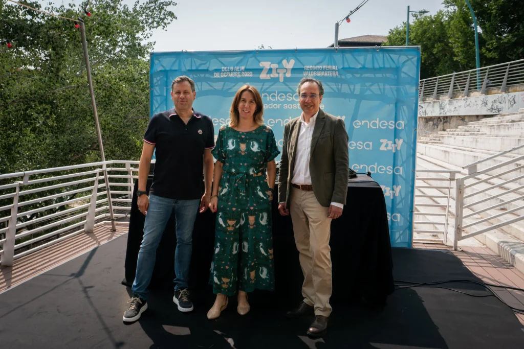 Foto de familia Endesa y Espacio Zity 2023